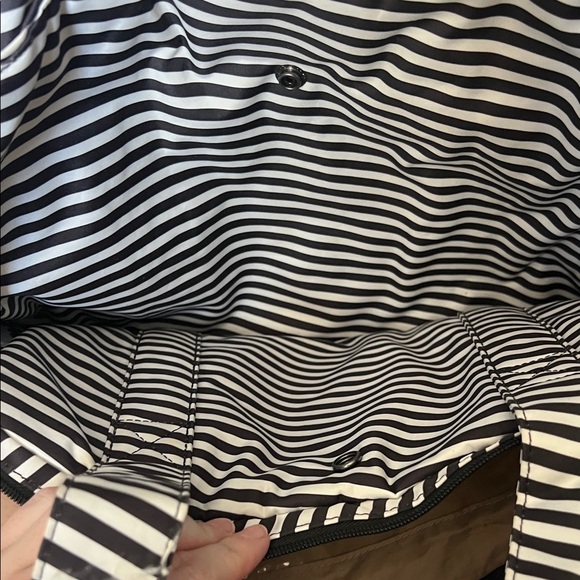 Stylish Black and White Striped Women's Bag - Picture 4 of 10